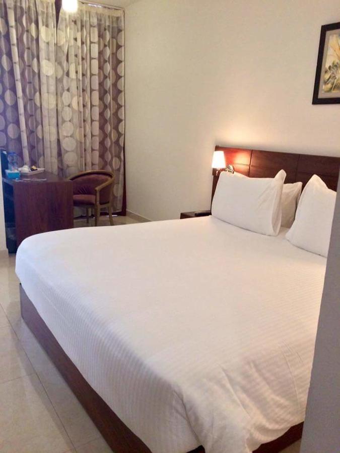Hotel Bella Riva Kinshasa Extérieur photo