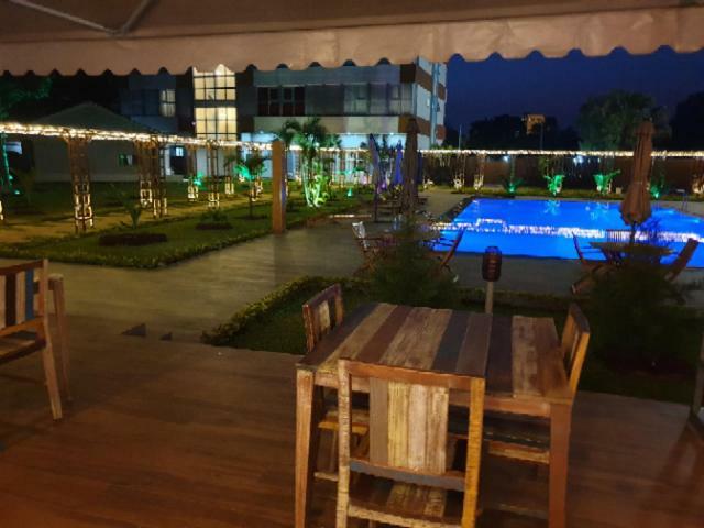 Hotel Bella Riva Kinshasa Extérieur photo